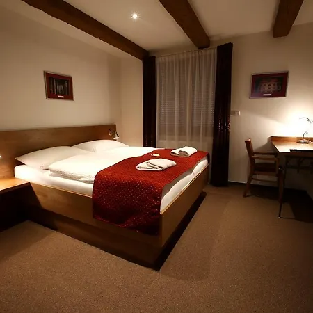 Apartmán Apartments&suites žlutá Hruška *