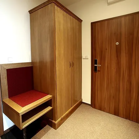 Apartmán Apartments&suites žlutá Hruška *