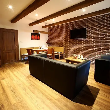 Apartments&suites žlutá Hruška Apartmán Plzeň