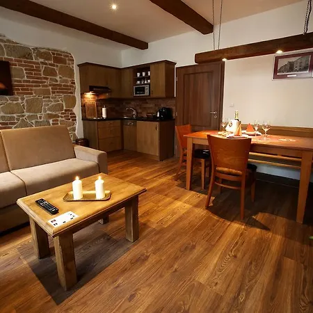Apartments&suites žlutá Hruška Apartmán Plzeň